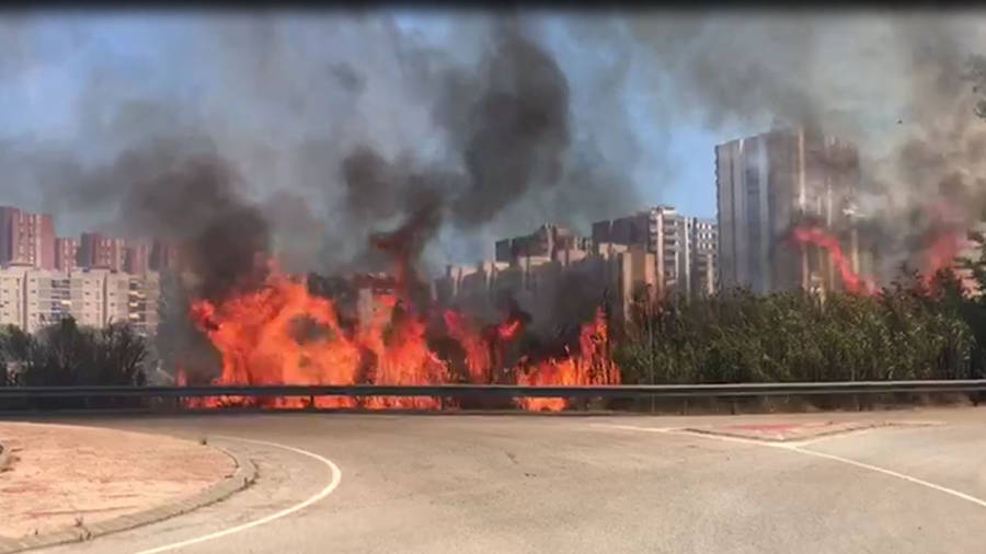 Imagen del incendio en Tarragona
