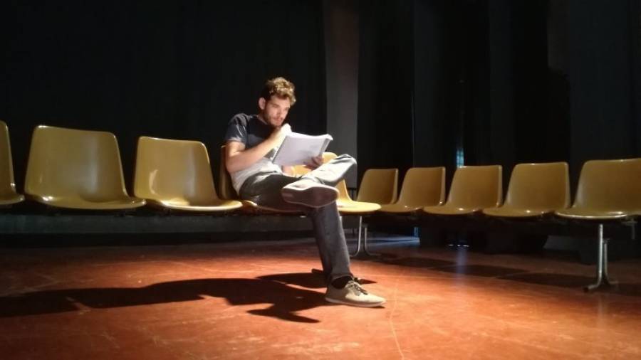 Imatge del jove director de teatre que dirigeix un clàssic dels escenaris i cinema. Foto: Cedida