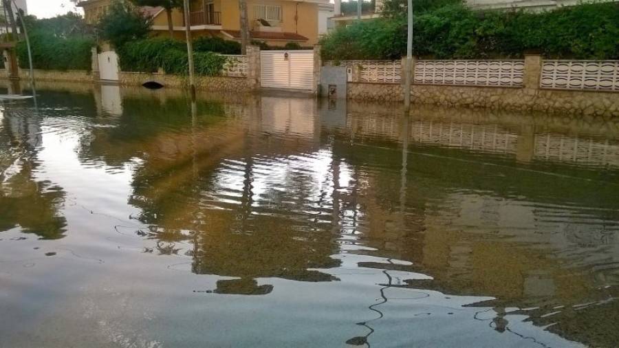 Las reiteradas inundaciones son unos de los motivos de queja de los vecinos. Foto: CEDIDA