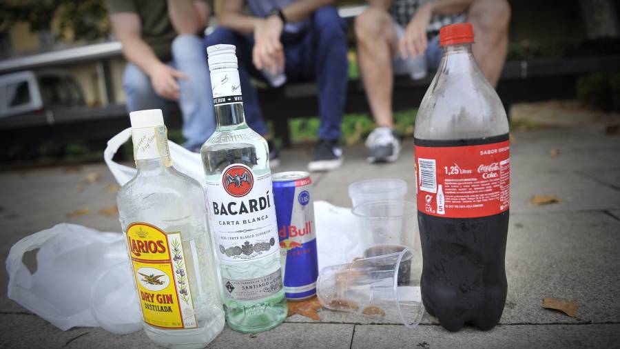 El consumo de alcohol en la calle es el acto incívico más común en la ciudad. FOTO: A. GONZÁLEZ
