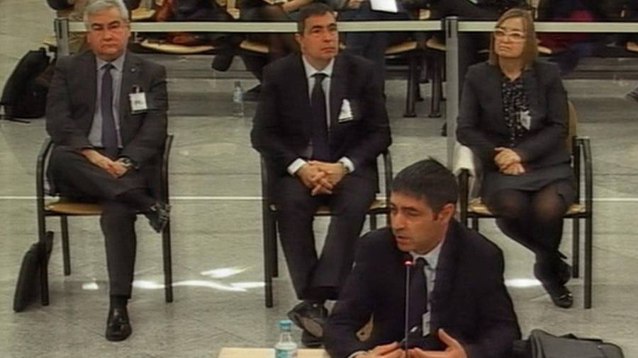 El mayor de los Mossos d’Esquadra, Josep Lluís Trapero, ayer en la segunda jornada del juicio, en la Audiencia Nacional. FOTO: EFE