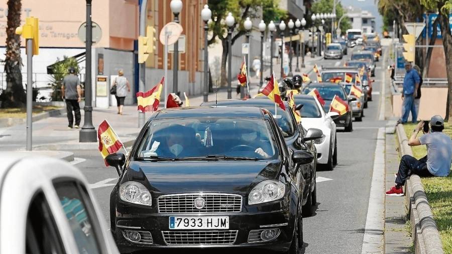 Los coche pasan por la avenida dedicada a Companys, el President ejecutado por Franco. FOTO: Pere Ferré