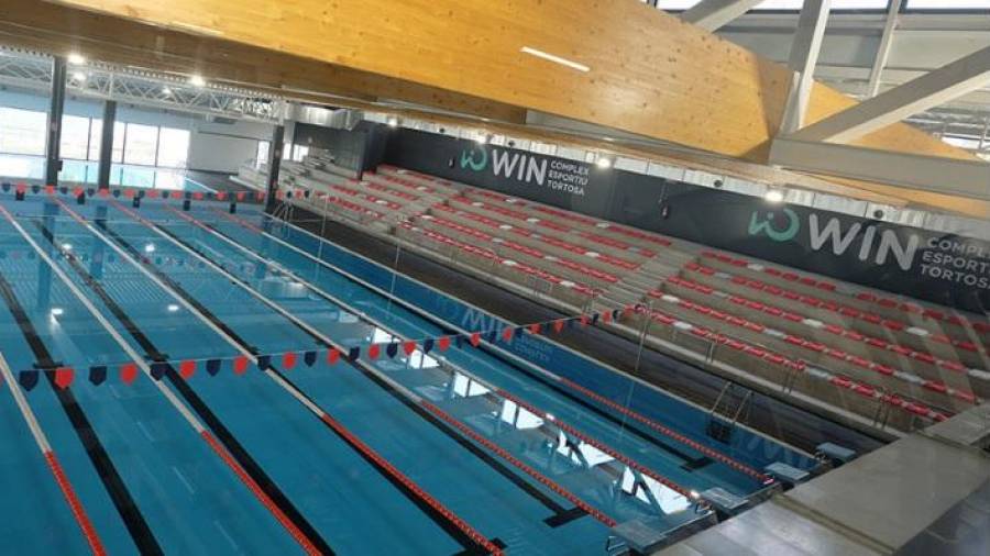 Imatge de la piscina del Complex Esportiu de Tortosa, que romandrà tancada fins el dia 27 de moment. Foto: Ajuntament de Tortosa