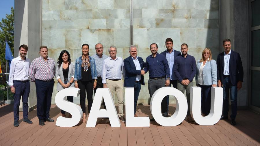 El equipo de gobierno de Salou formado por Sumem per Salou y el PSC. FOTO: cedida