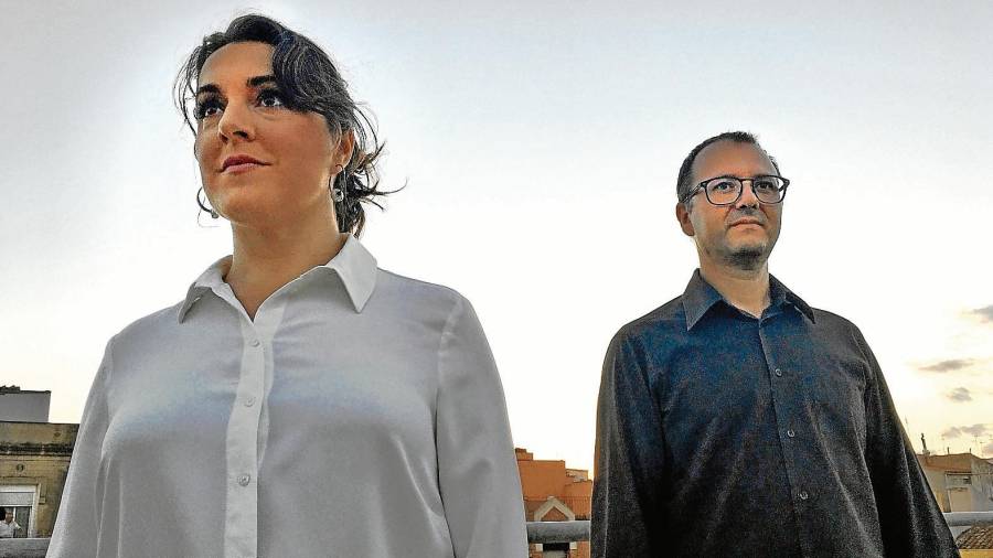 Elisabet Márquez i Jordi Francesch són els intèrprets de l’espectacle ‘Solà sol Solà’ dirigit per Francesc Cerro-Ferran. FOTO: cedida