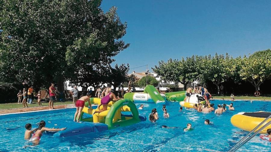 Els inflables i jocs aquàtics estaran a la Piscina Municipal del Pla. FOTO:CEDIDA