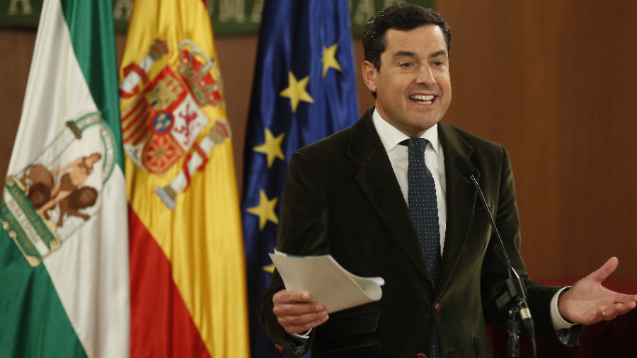 El líder del PP-A , Juanma Moreno, durante su comparecencia esta tarde en el Parlamento de Andalucía en Sevilla. FOTO: EFE