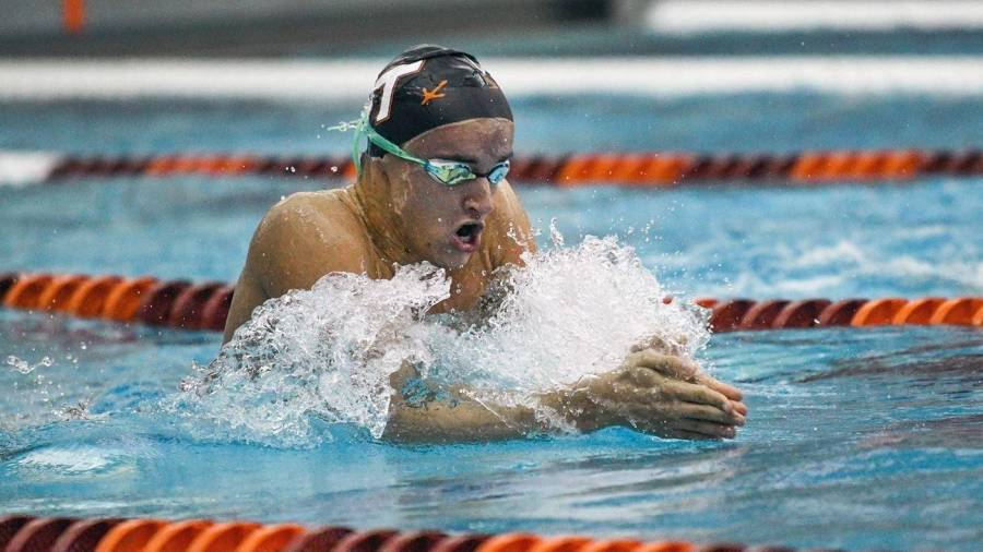 Carles Coll, nadando la braza, en una imagen de archivo. FOTO: Virginia Tech