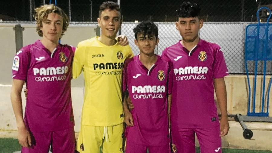 Guillem, Manel, Bilal y Gino son cuatro de los futboklistas de La Floresta que ya han probado con el Villarreal este curso. FOTO: Cedida