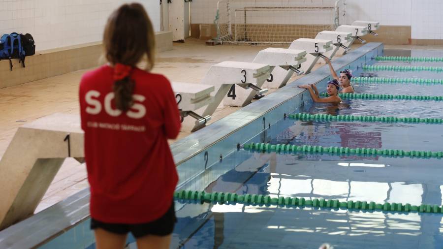 En Tarragona las piscinas pudieron reanudar sus actividades el pasado lunes. FOTO: PERE FERRÉ