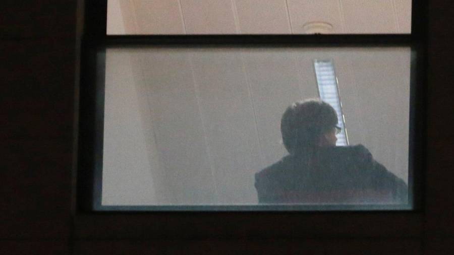 El president Carles Puigdemont a l'interior de la fiscalia belga a Brussel·les. FOTO: EFE