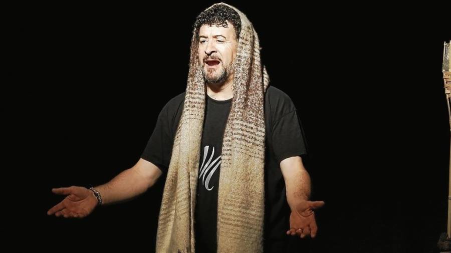 Jordi Mateu, director i actor, en el paper de Jesús. Foto: Pere Ferré