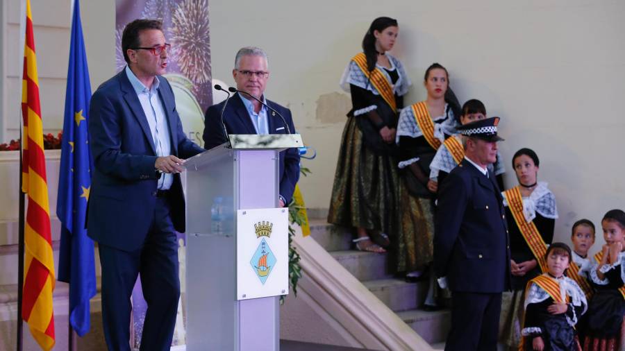 El alcalde de Torremolinos, José Ortiz, durante el pregón que abrió las Nits Daurades de Salou. Foto: Pere Ferré