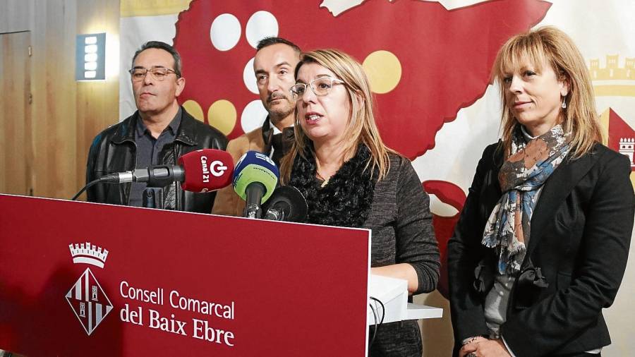 La nova presidenta del Baix Ebre i alcaldessa de Camarles Sandra Zaragoza, ahir compareixent davant dels mitjans. FOTO: ACN