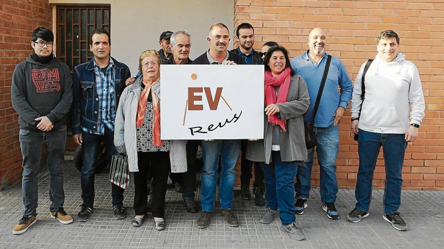 Los fundadores de Entre Veïns dieron a conocer ayer oficialmente el partido. FOTO: Alba Mariné