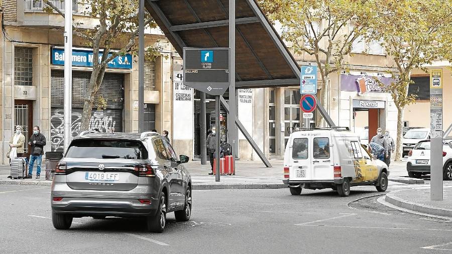 Algunos de los paneles informativos sobre el estado de la circulación que ya rodean los accesos hacia el núcleo de la ciudad. FOTO: FABIÁN ACIDRES