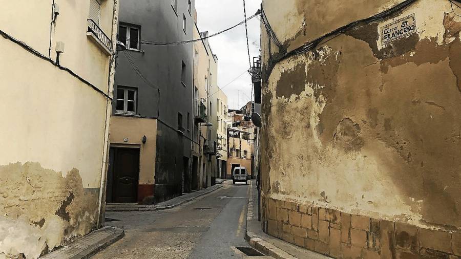 Tram del carrer Sant Francesc de Valls on s’han fet les expropiacions i l’estudi. FOTO: alba tudó