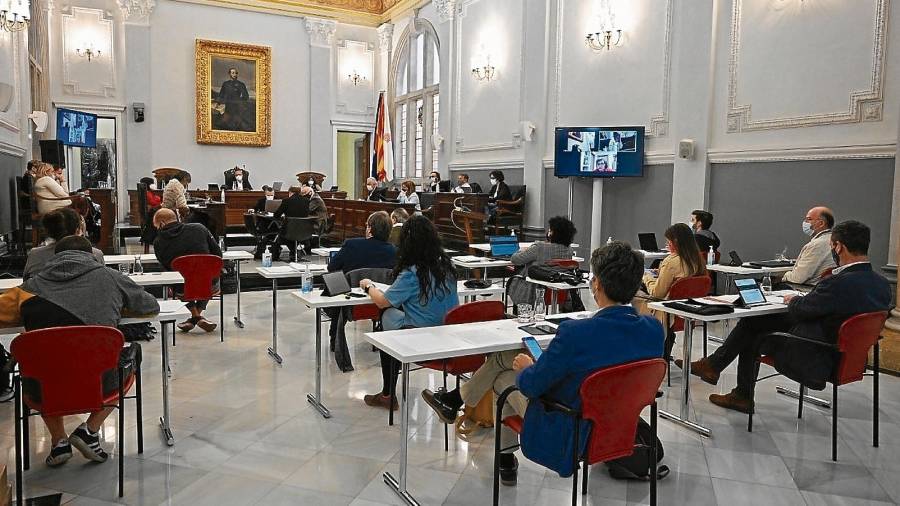 El pleno del Ayuntamiento del pasado viernes aprobo las ordenanzas fiscales y los presupuestos para 2022. foto: alfredo gonzález