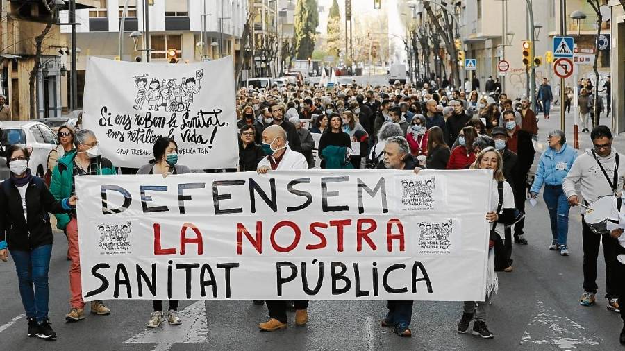 La manifestación, que reunió a unas 300 personas, empezó en la Plaça Imperial Tarraco. Foto: Pere Ferré