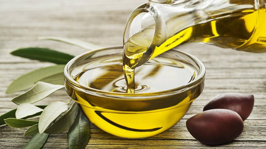 Una dieta mediterránea con aceite de oliva virgen extra es beneficiosa para la salud. FOTO: GETTY IMAGES