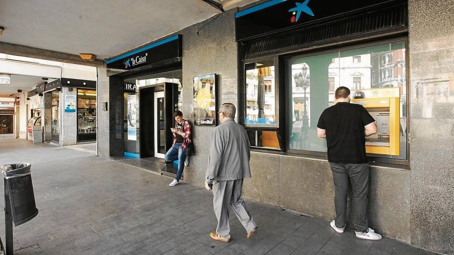 El Banco de España constata un descenso de los depósitos en las sucursales tarraconenses en los tres últimos meses de 2017. Foto: Alba Mariné