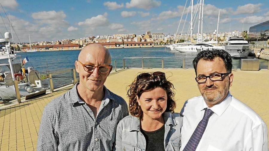 Clive Stephen Sharrocks, Emma Tatay y Manel Ribot, en el Marina Port Tarraco. Foto: lluis milián