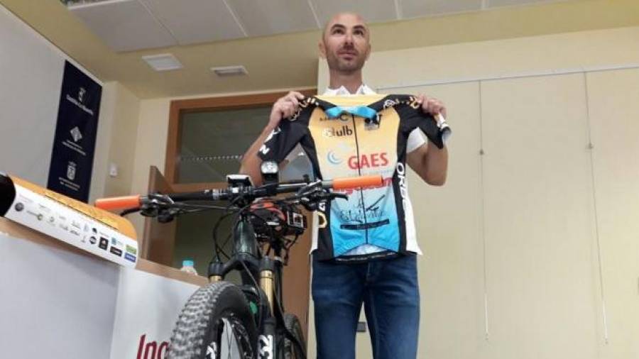 José Luis pedalea contra el cáncer infantil. FOTO: Albacete Capital