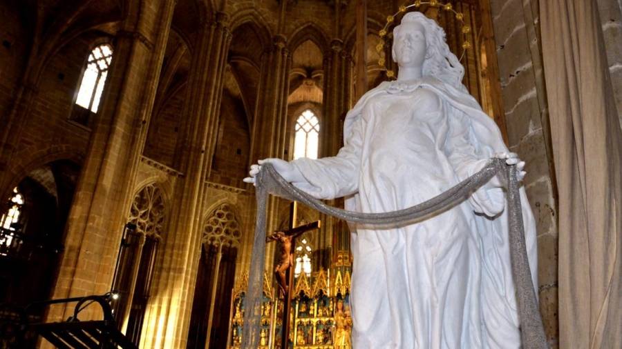 Imatge de la nova escultura de la Cinta, a la Catedral de Tortosa. Foto: Joan Revillas