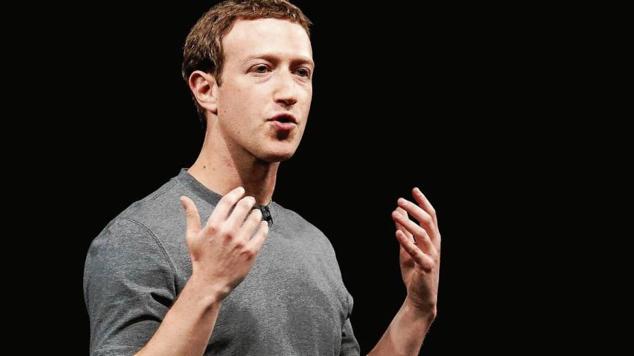 El presidente de Facebook, Mark Zuckerberg, durante una presentación. FOTO:efe