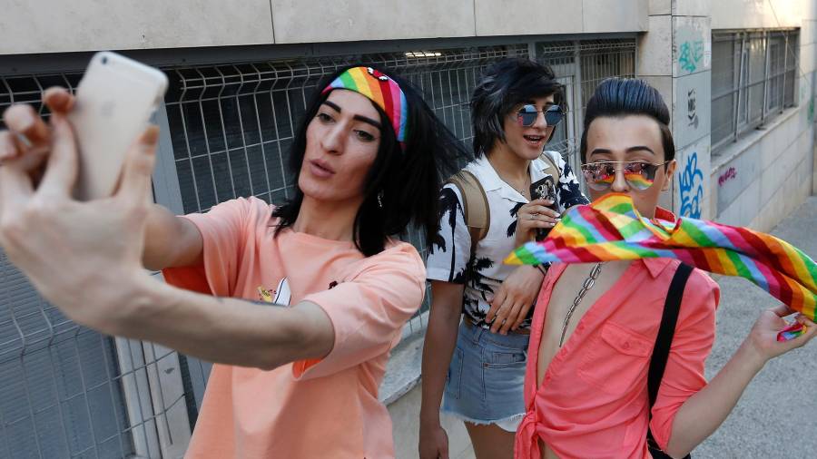 Imagen de la Marcha del Orgullo Gay en Estambul. Foto: EFE