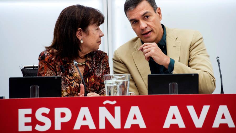Pedro Sánchez en la ejecutiva del PSOE. EFE