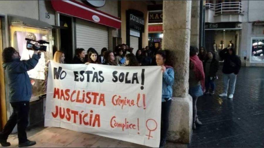 Protesta contra una agresión sexual en El Vendrell.