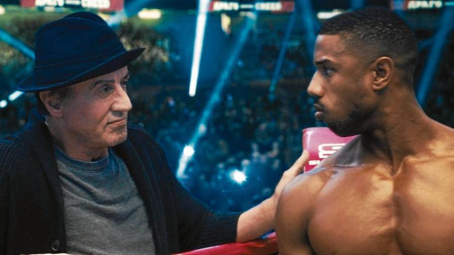 Sylvester Stallone y Michael B. Jordan, en una escena de ‘Creed II: la leyenda de Rocky’. Foto: warner bros