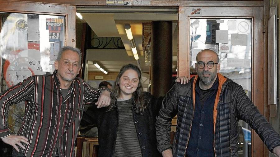 Margaretto, Mascarell i Reverté, a la Taberna Porxes, on se celebrarà el vermut poètic. FOTO: Cedida