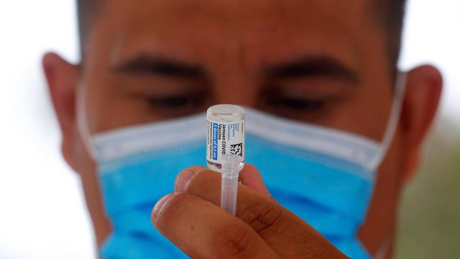 Un estudio avala la vacunación conjunta y simultánea contra covid y gripe