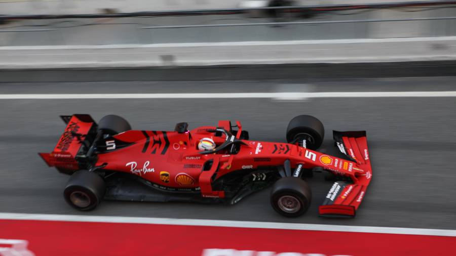 Vettel, en el Circuit, con su Ferrari. FOTO: Marcelo Cairo