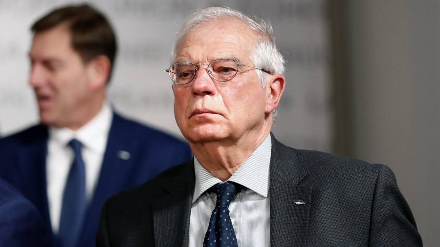 El ministro español de Exteriores, Josep Borrell, durante la reunión informal de ministros de Exteriores de la Unión Europea