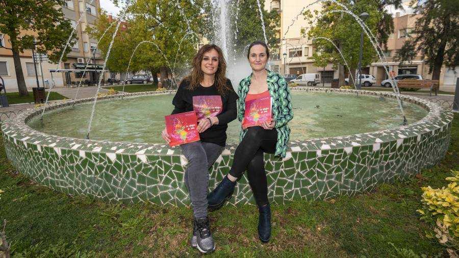 Inma Reverté i Maria Valls, creadores de ‘La màgia de Jan’ a Ulldeona. foto: Joan Revillas