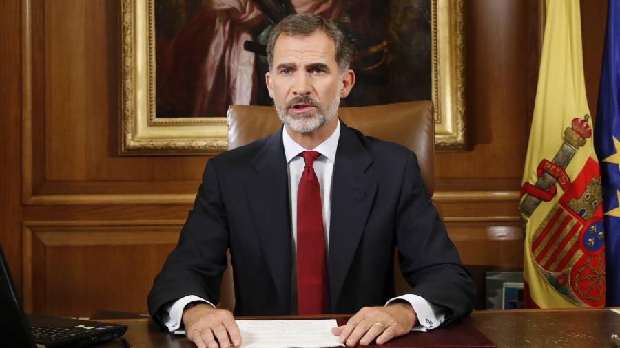 El Rey Felipe VI dirige el mensaje a los españoles dos días después del referéndum organizado por la Generalitat EFE/Casa