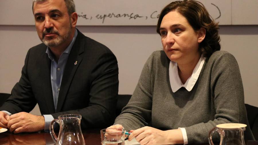 Pla mig d'Ada Colau i Jaume Collboni, en la reunió de grups extraordinària convocada el 2 de febrer de 2017