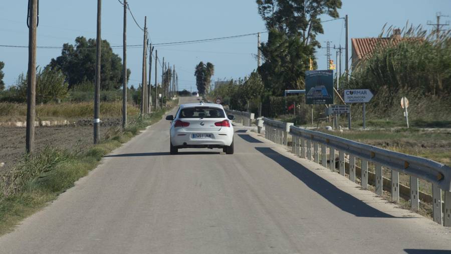 La carretera de Poble Nou discorre pels termes d’Amposta i la Ràpita. FOTO: JOAN REVILLAS