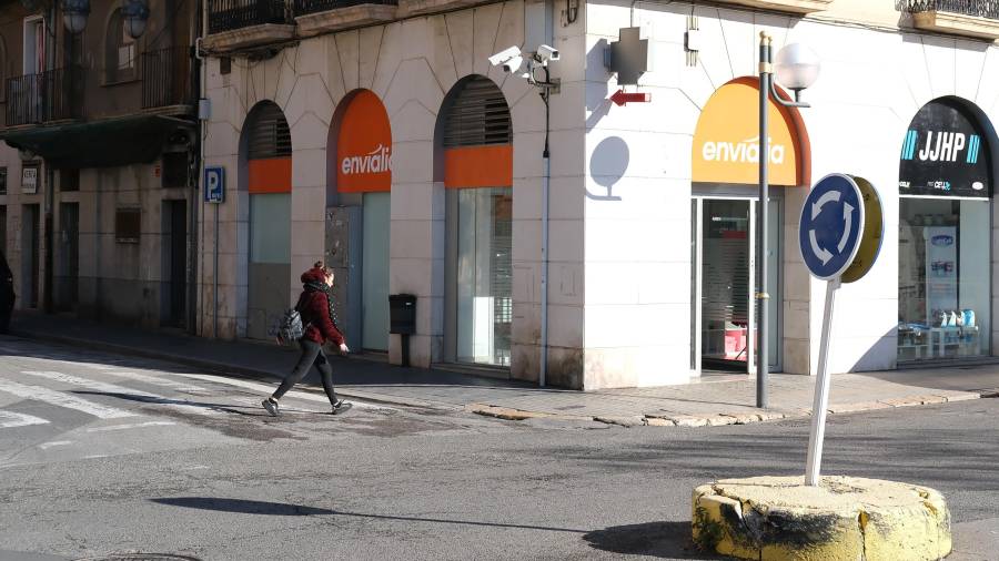 Cámaras de videovigilancia en la esquina entre calle Reial y Apodaca. FOTO: F. Acidres