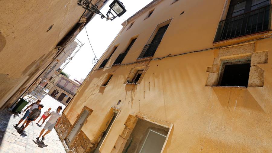 El local de los Xiquets de Tarragona hace más de un año que está «abandonado». Foto: Pere Ferré
