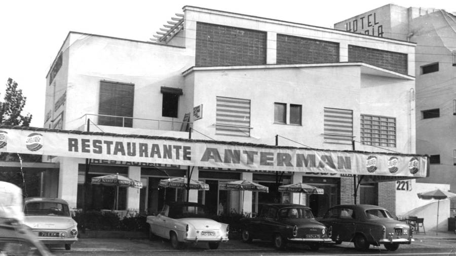 Anys 60. Restaurant-Hostal Anterman. foto: Arxiu Sarsal/Tarragona Antiga