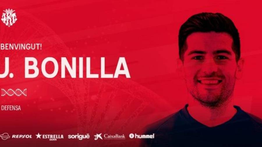 Javier Bonilla ya es nuevo jugador del Nàstic. Foto: Nàstic