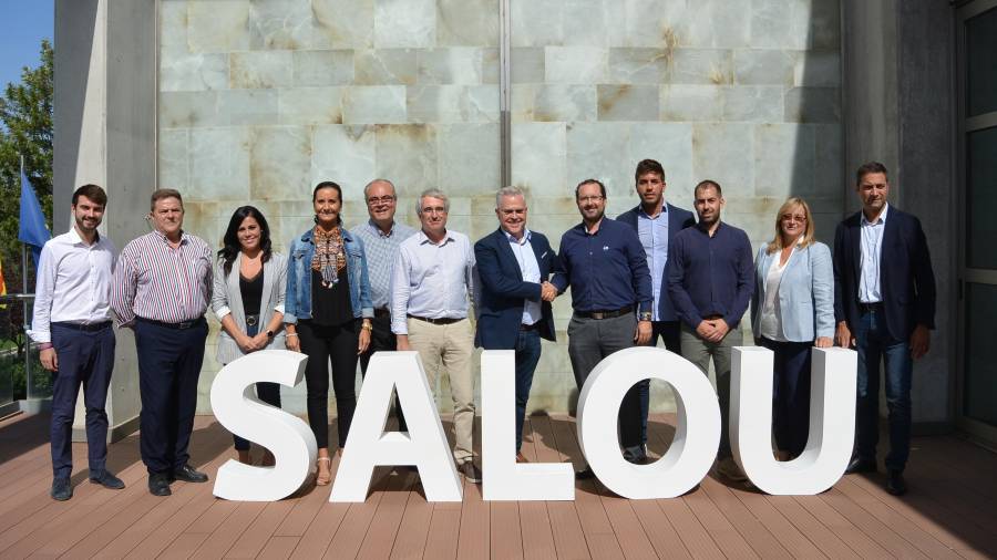 Foto del nuevo equipo de gobierno de Salou: Sumem per Salou y PSC. FOTO: Aj. de Salou