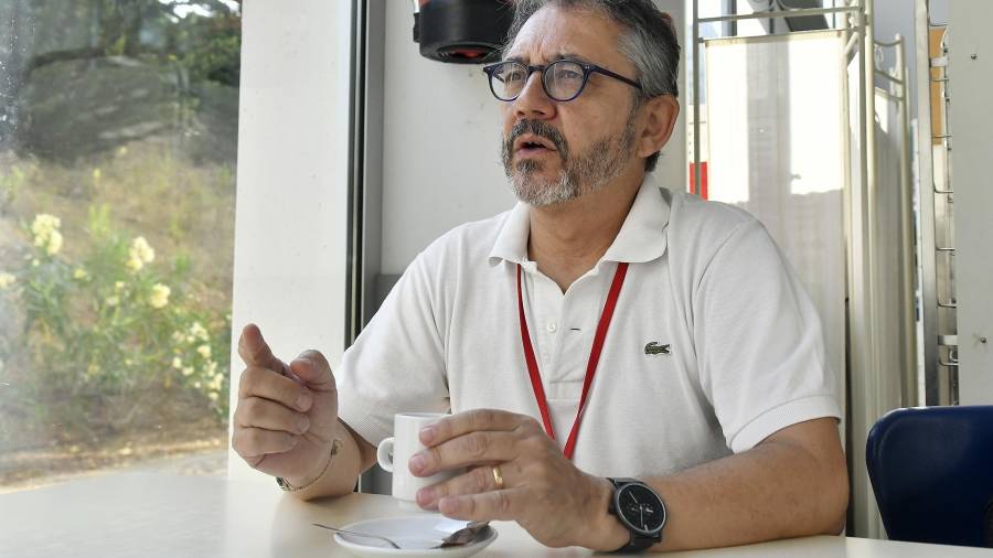 Ángel Belzunegui, en la cafetería del campus Catalunya de la URV. FOTO: Alfredo González