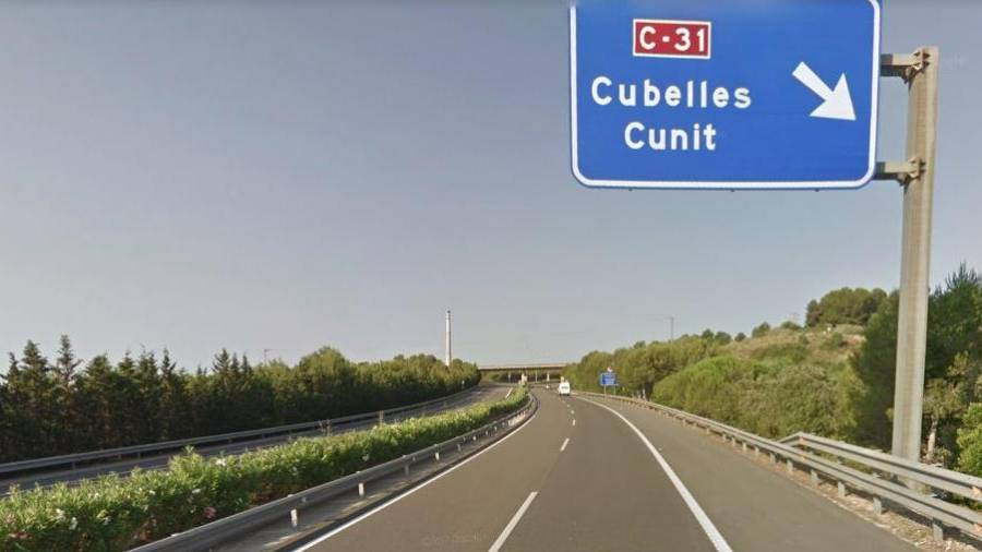 El accidente se registró en la C-32 en el punto kilométrico 14 al término municipal de Cubelles (Garraf)