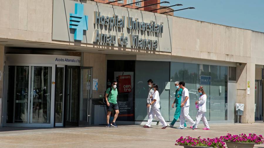 Lleida pide más profesionales sanitarios para hacer frente al nuevo brote. FOTO: EFE