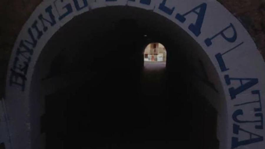 El túnel no ofrece seguridad y menos a horas con oscuridad.